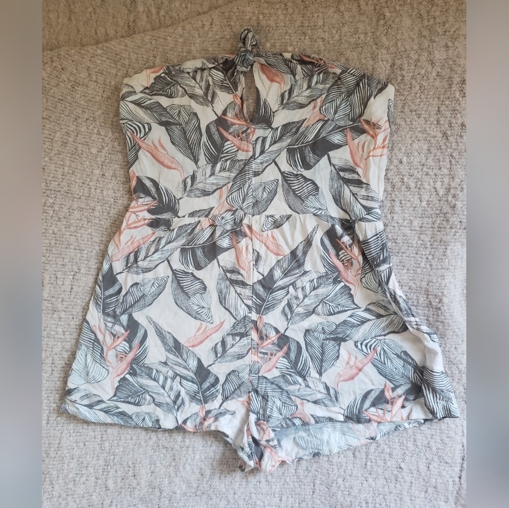 Kendall and Kylie medium romper